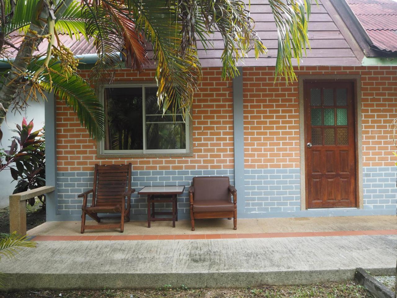 Coconut Bungalow Hotel Nai Yang Beach Exterior foto